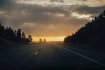 夕阳下的公路