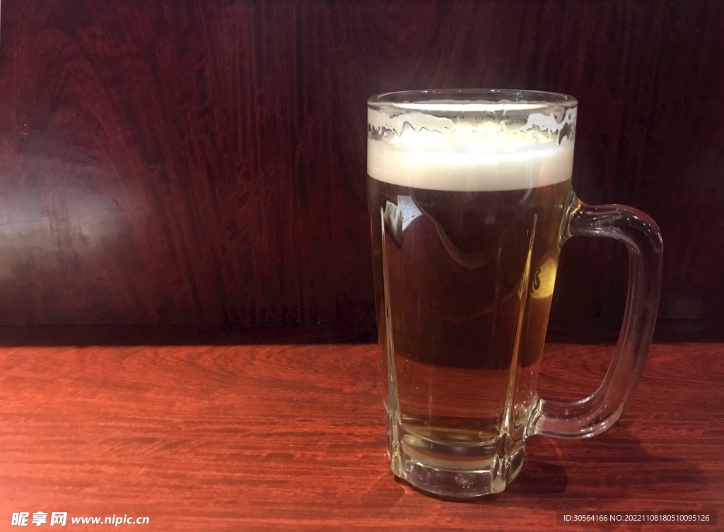 啤酒