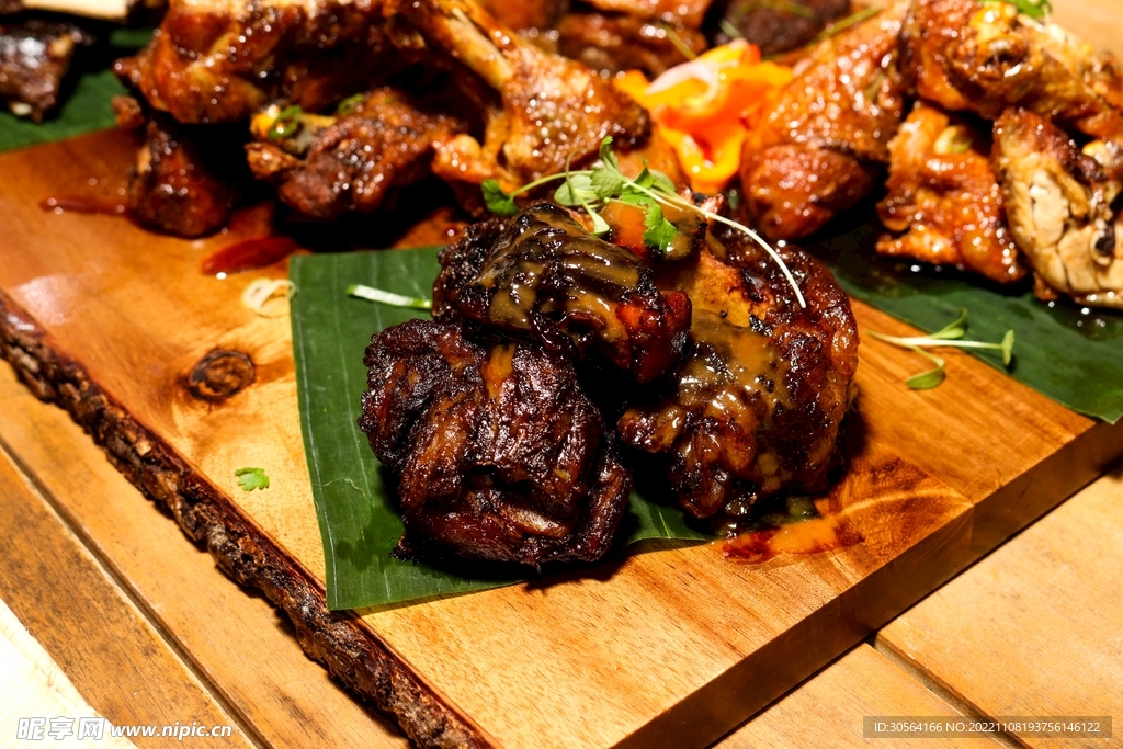 烤肉牛肉美食