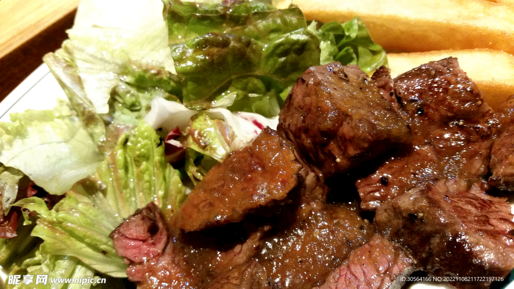 酱汁牛肉