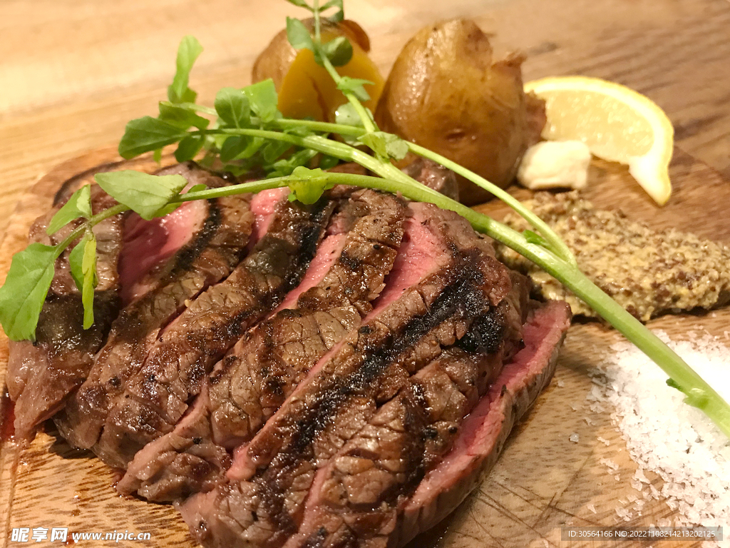 牛排牛肉