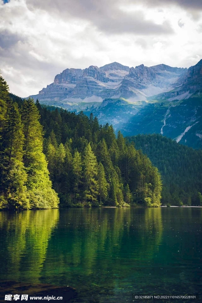 胡水风景图片 