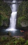 山水瀑布