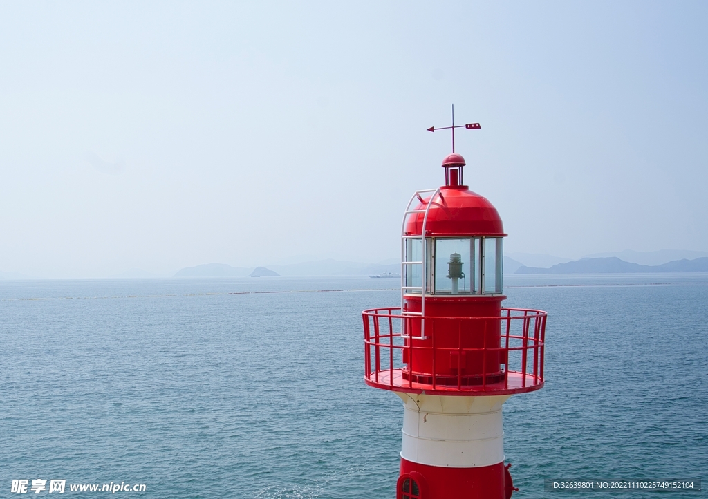 海边灯塔