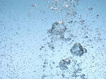水