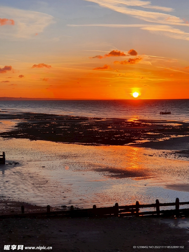 海边的夕阳