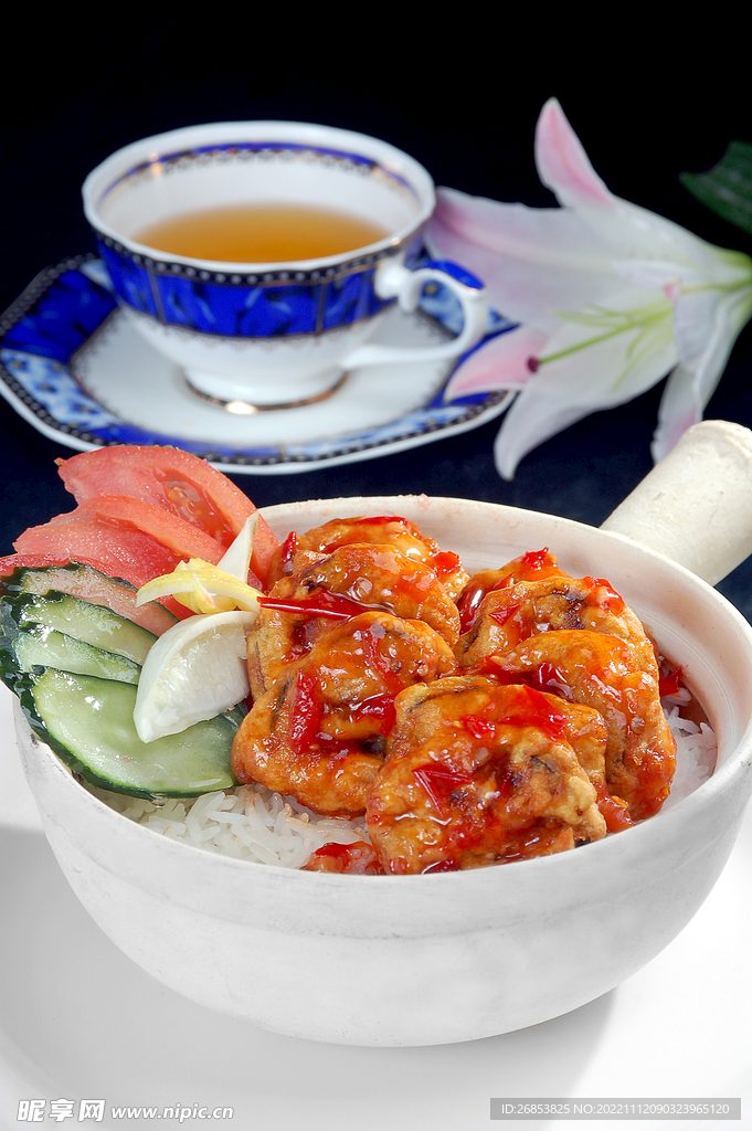 鱼香肉夹茄煲仔饭