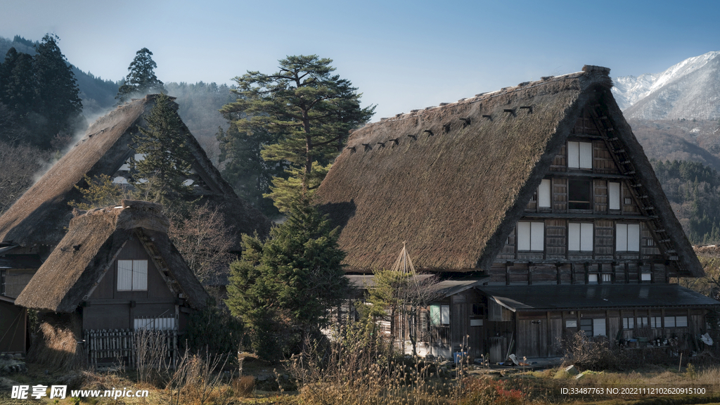 白川乡和五屹山历史村座   