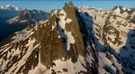 雪山山顶