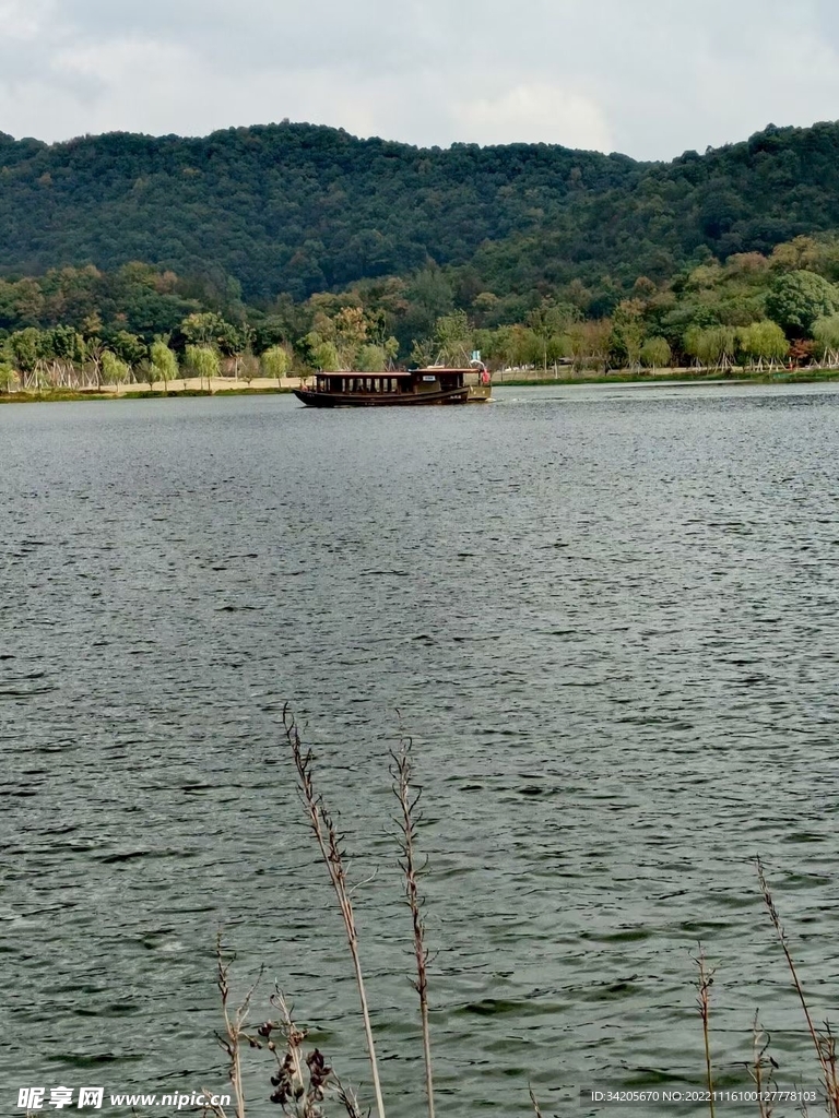 湖光山色