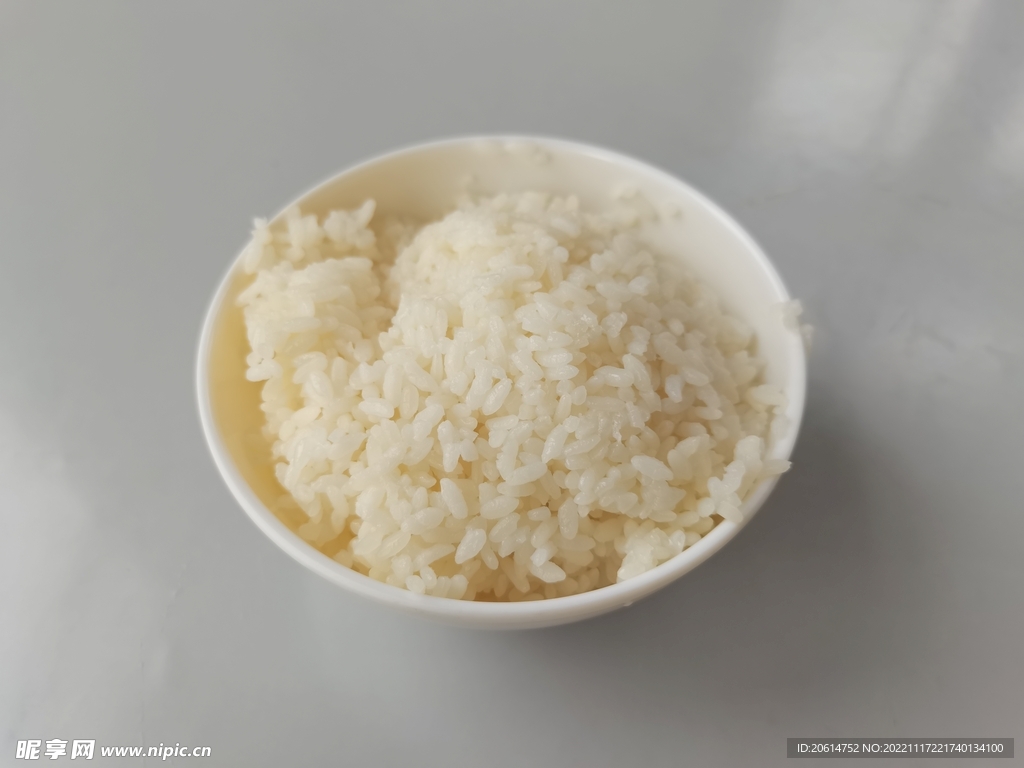 粒粒饱满的米饭