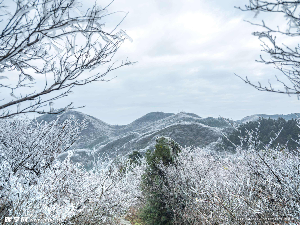 衡山冬日雪景摄影图