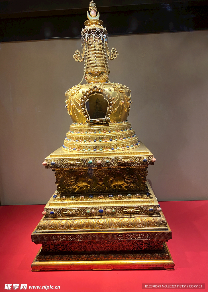 金嵌珍珠石覆钵式塔