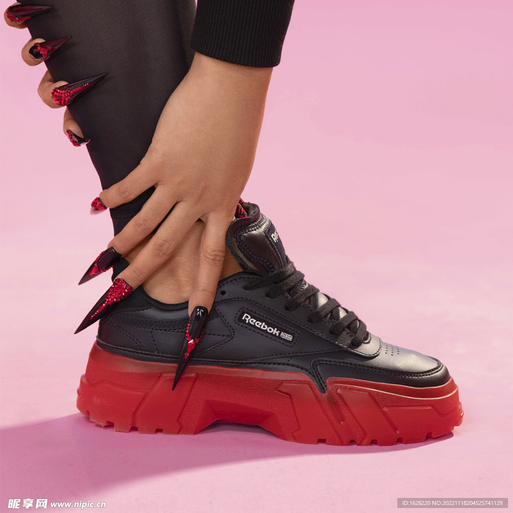REEBOK 休闲 运动旅游鞋