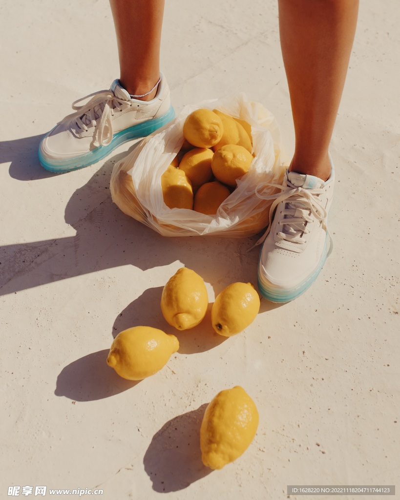 REEBOK 休闲 运动旅游鞋