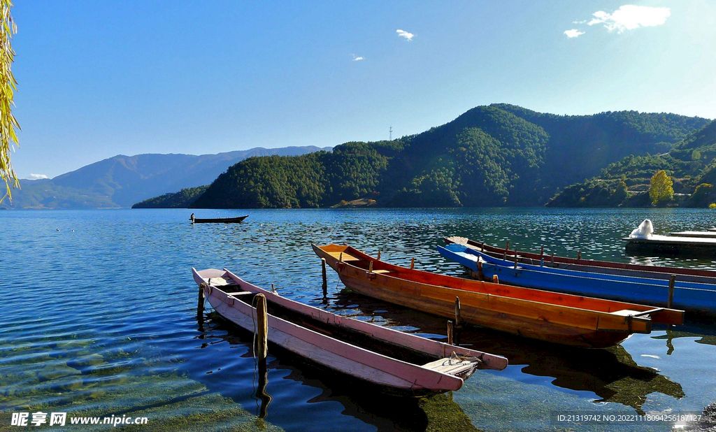 泸沽湖景色