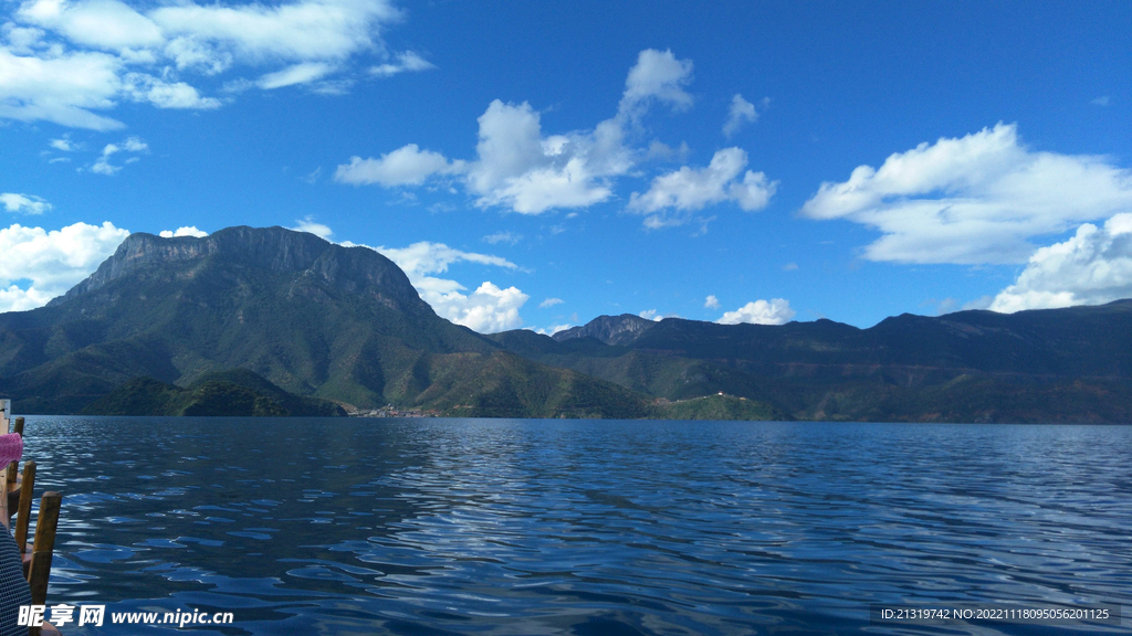 泸沽湖风光