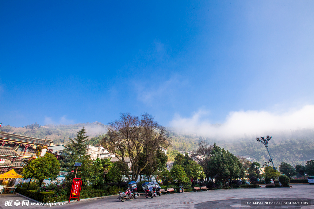 盘州市淤泥河乡小广场风景