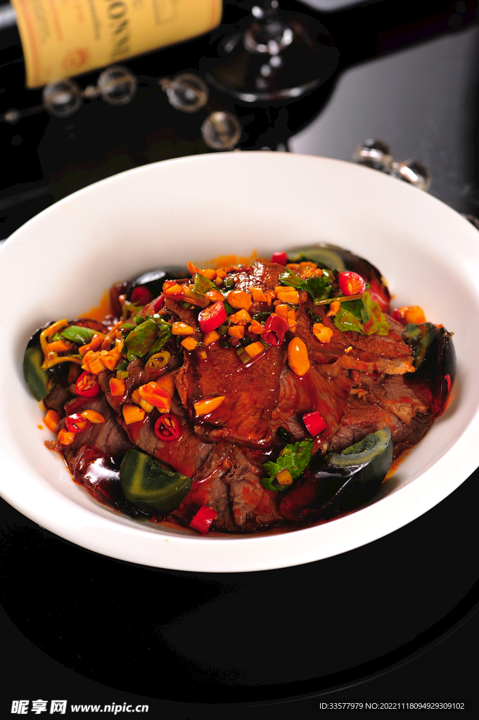 皮蛋拌牛肉