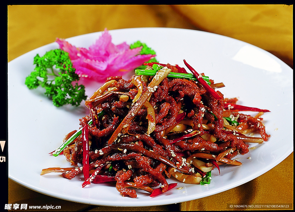 茶树菇炒松板肉