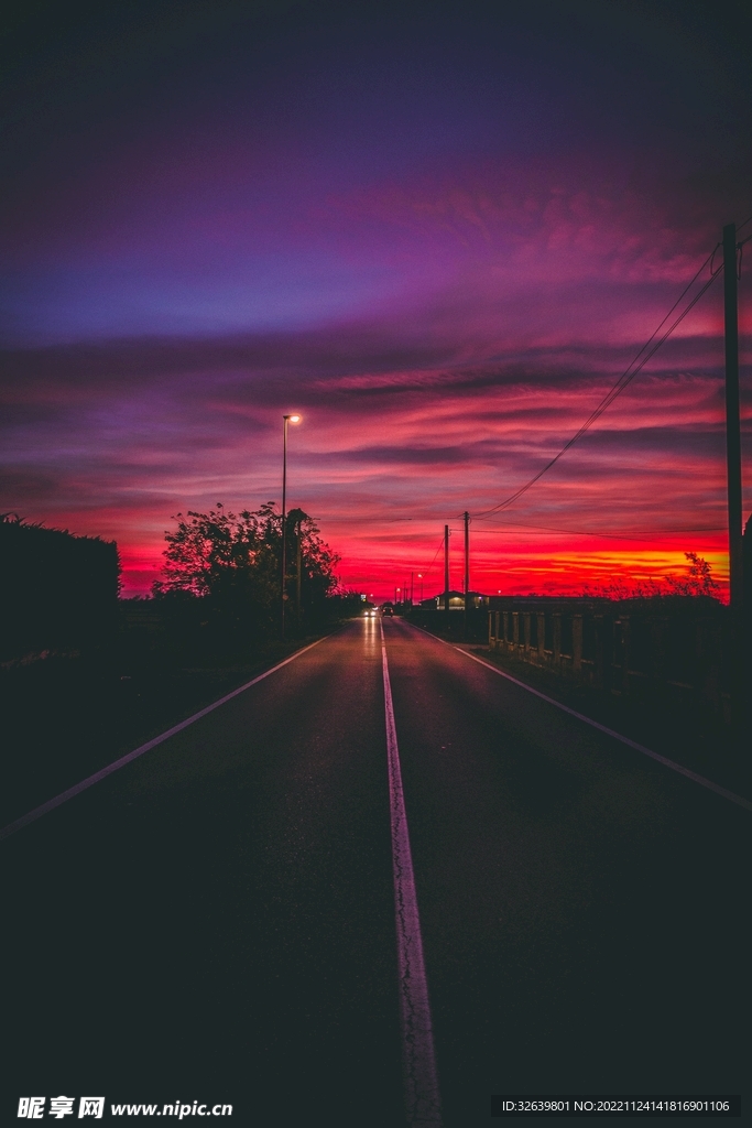 公路夕阳