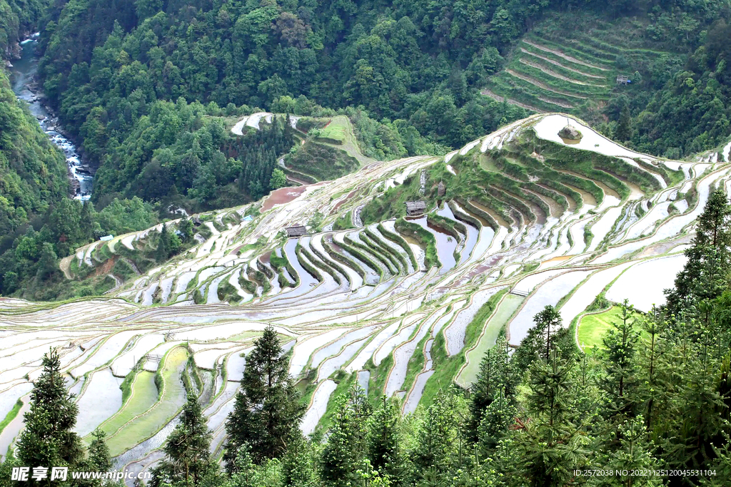 从江加榜梯田风光