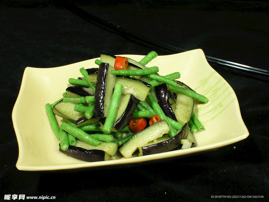豆角闷茄条