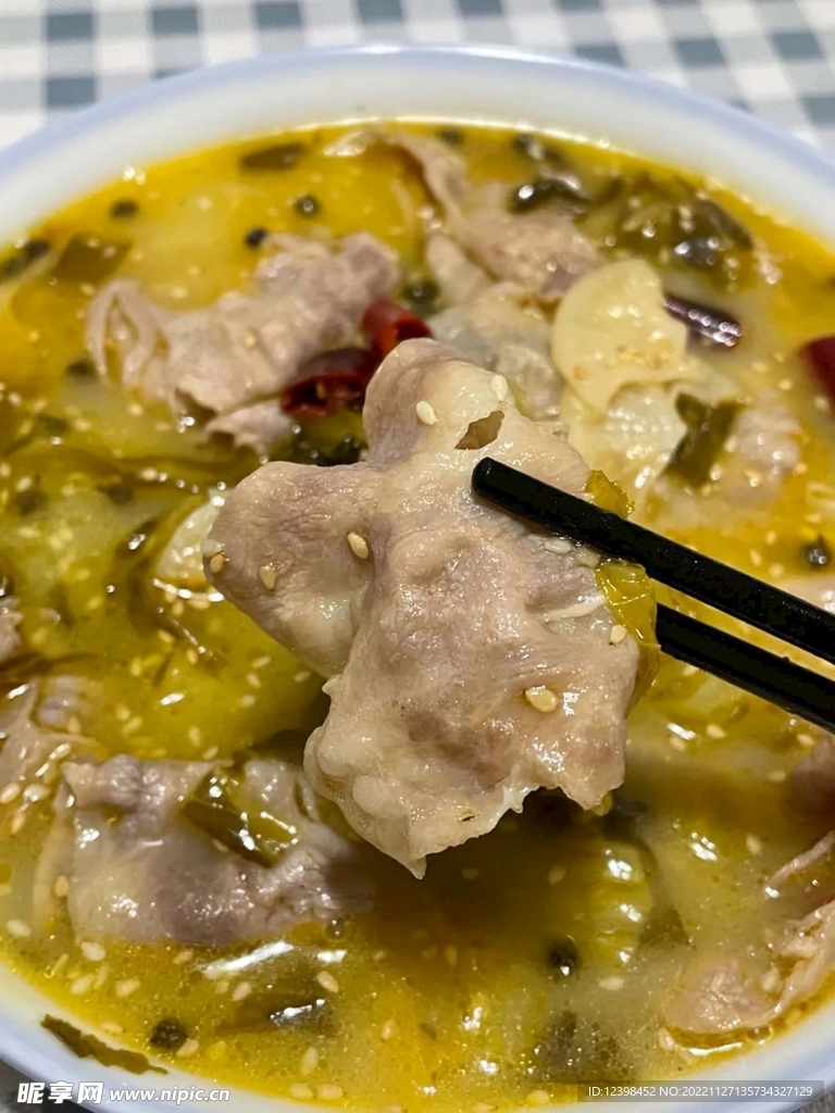 酸菜肉片