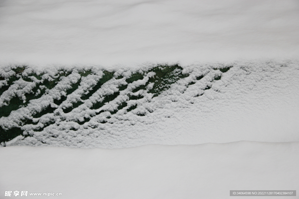 屋面积雪