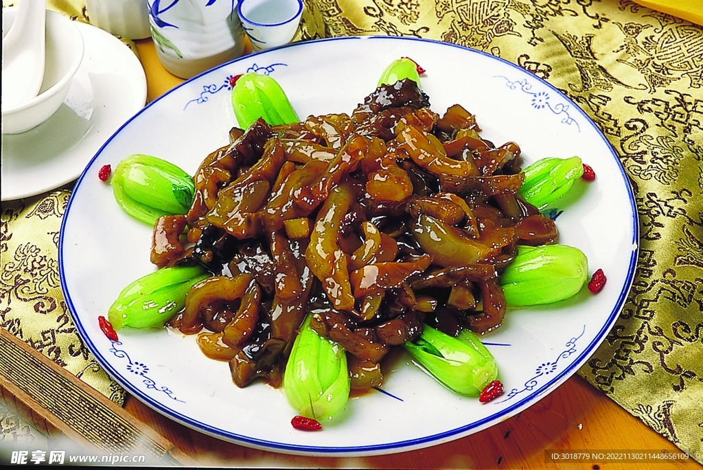 海参烧蹄筋