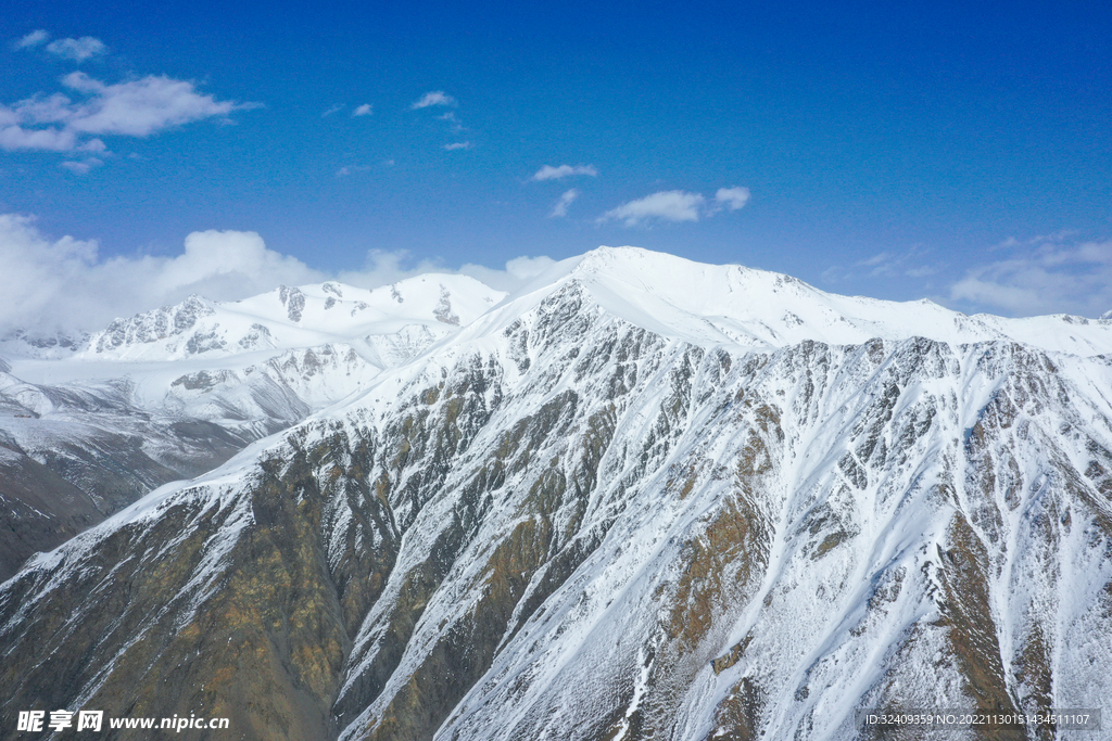 祁连雪山山顶图片素材