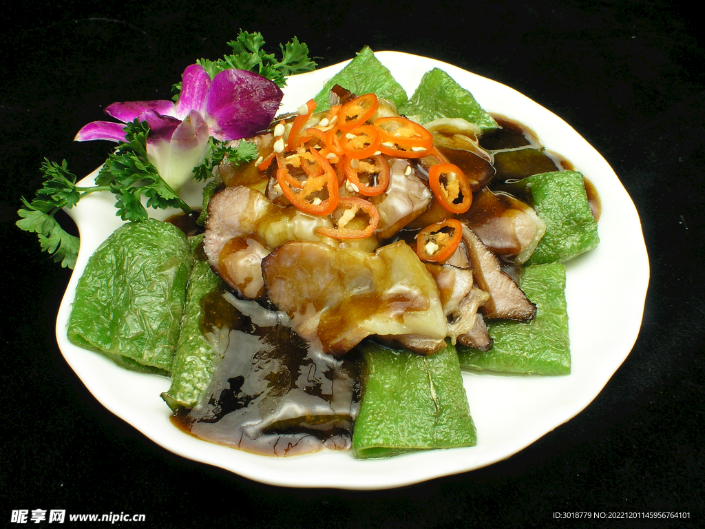 虎皮尖椒炒腊肉