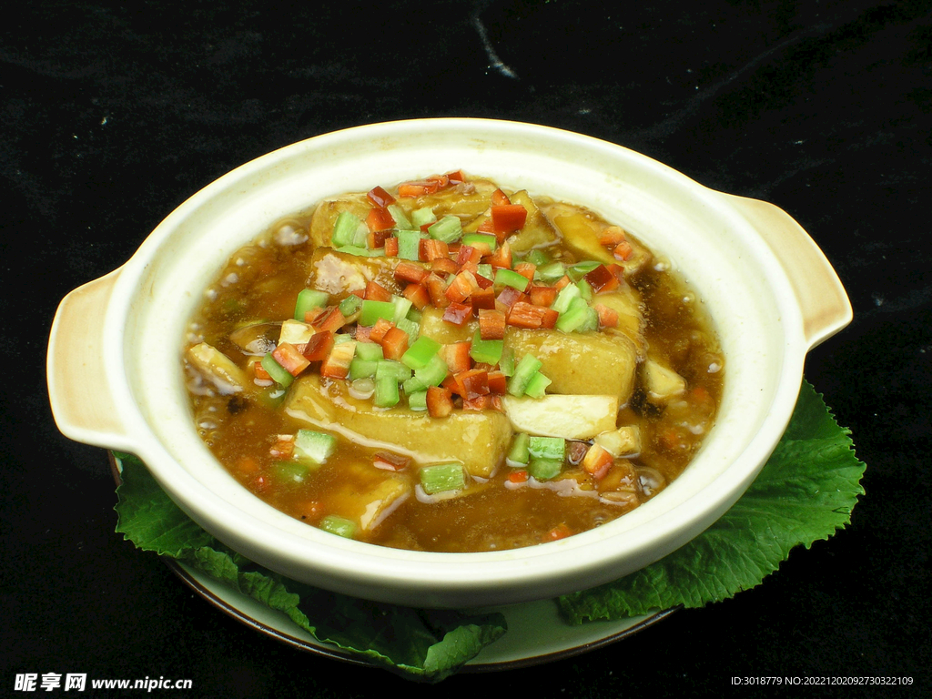 山珍豆腐煲