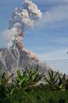 火山 