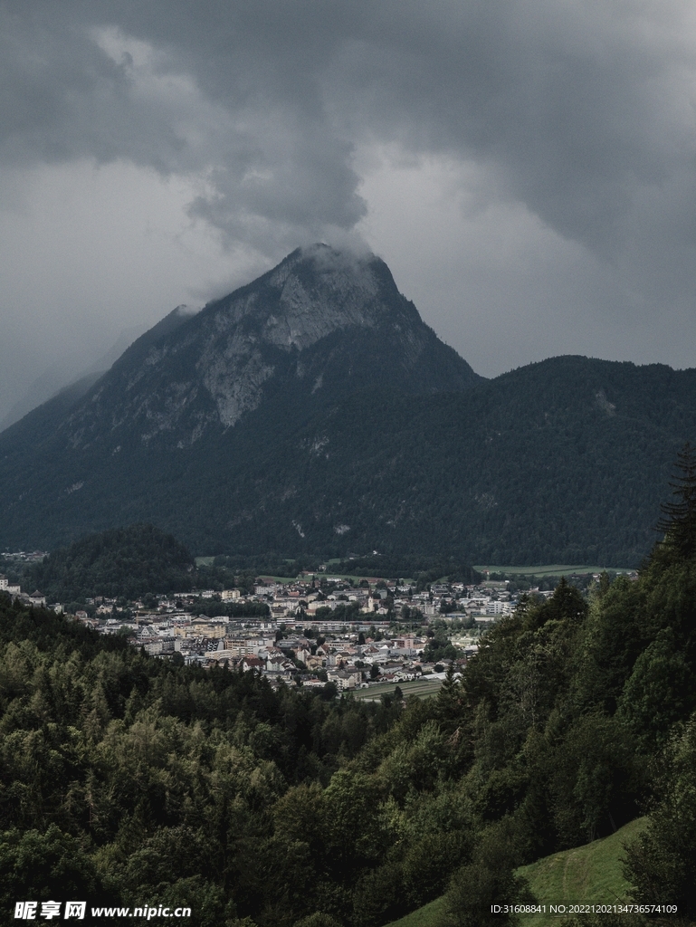 火山 