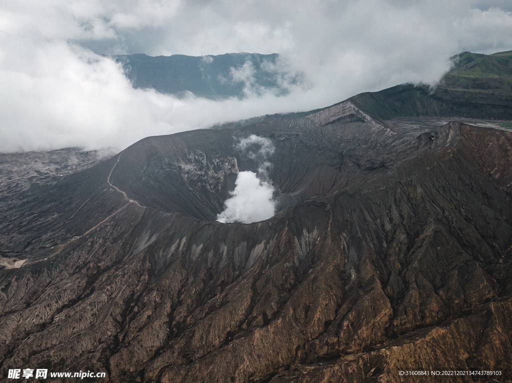 火山 