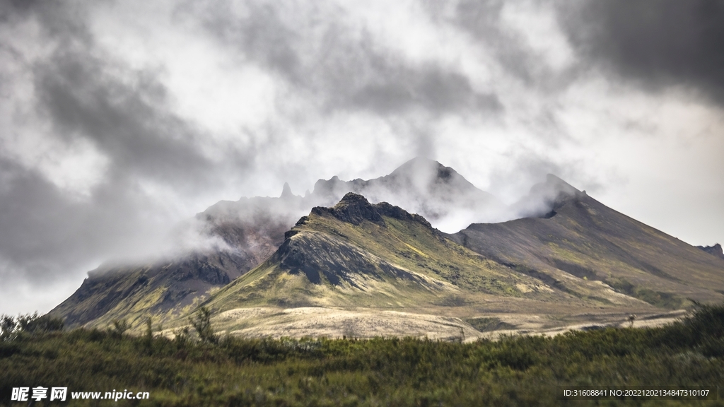 火山 