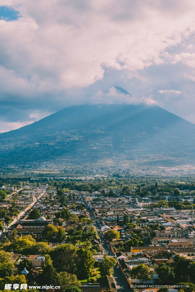 火山 