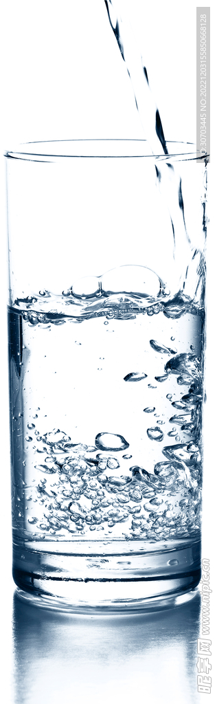 水和杯子