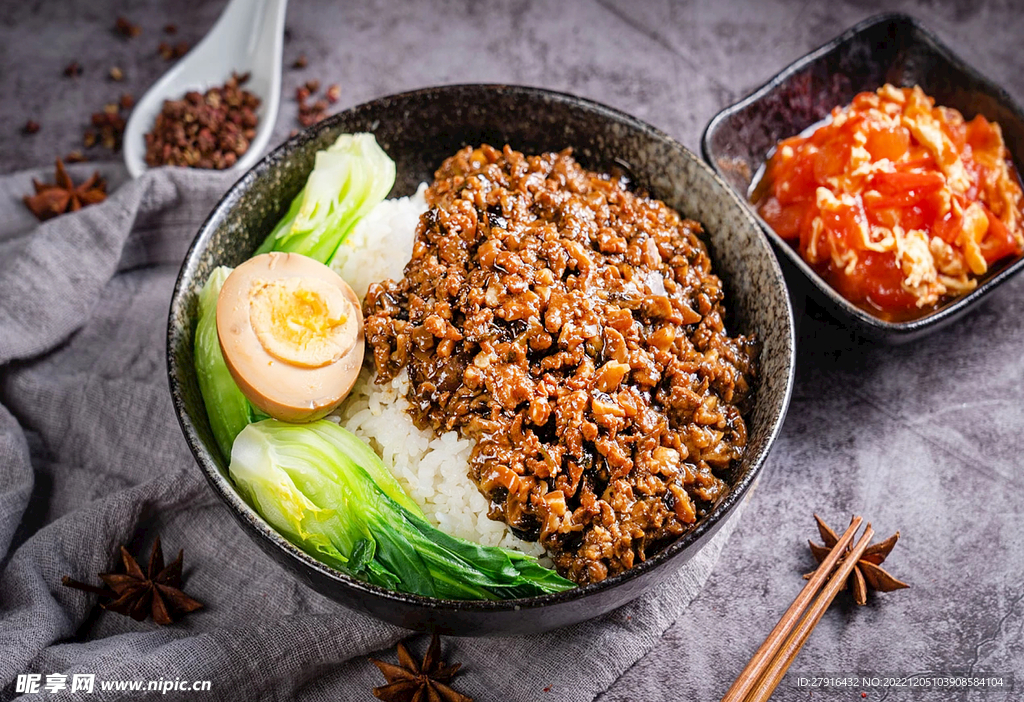 酱肉盖饭