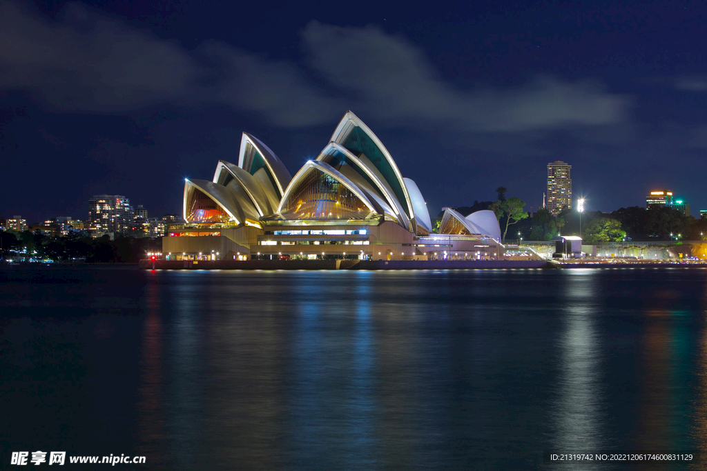 悉尼歌剧院夜景摄影图