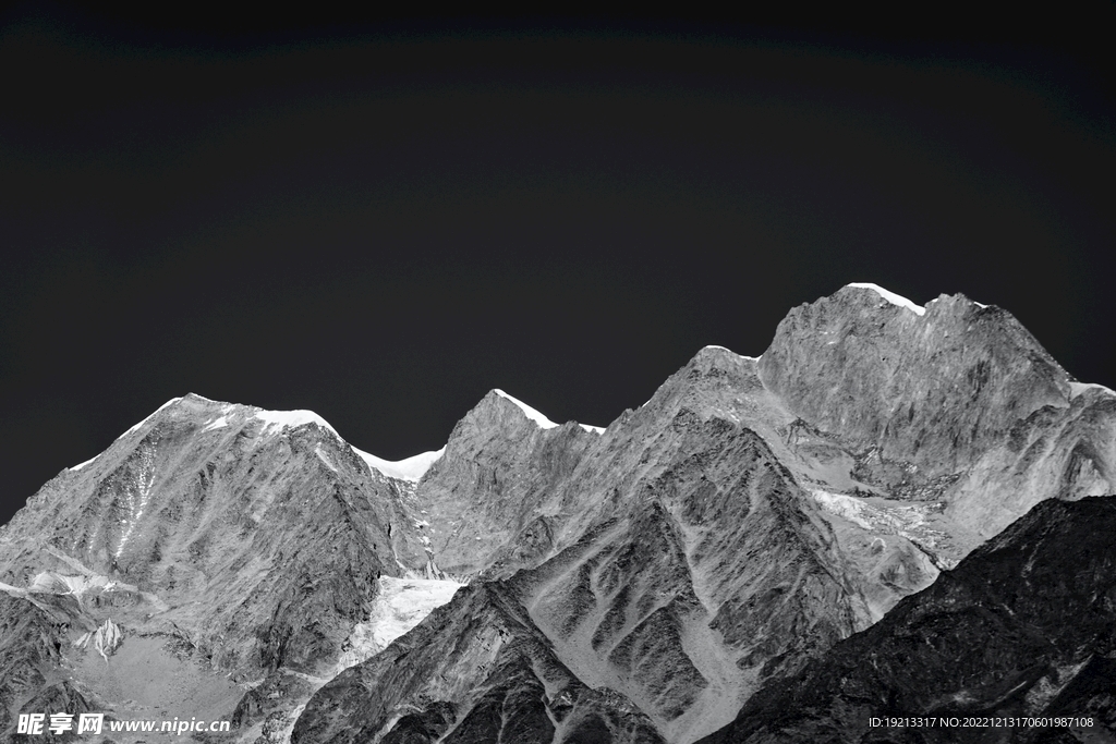 大山 山峦 雪山 黑白 