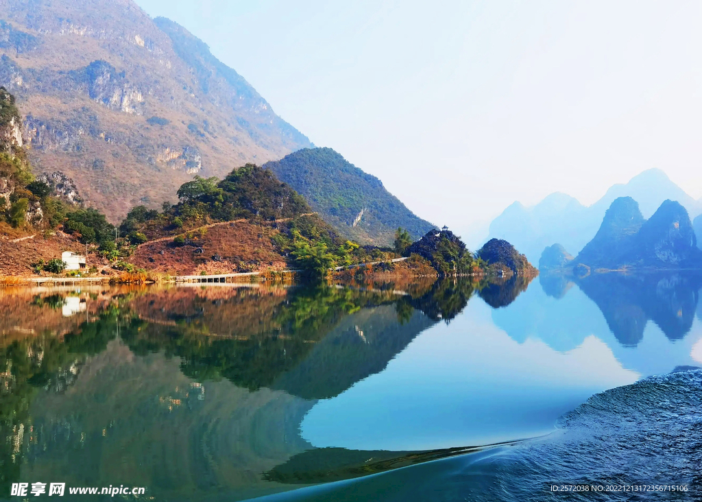 广西凌云浩坤湖湿地