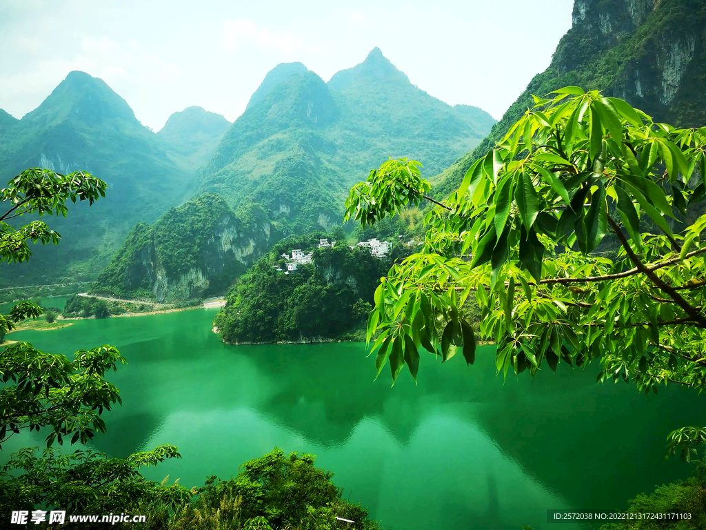 广西凌云浩坤湖湿地