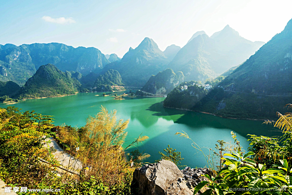 广西凌云浩坤湖湿地