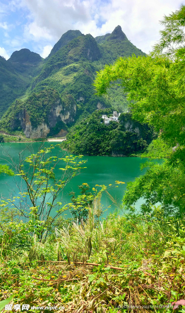 广西凌云浩坤湖湿地