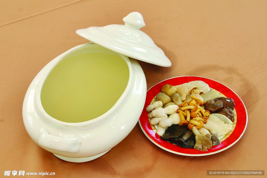 清炖健康菇菌汤