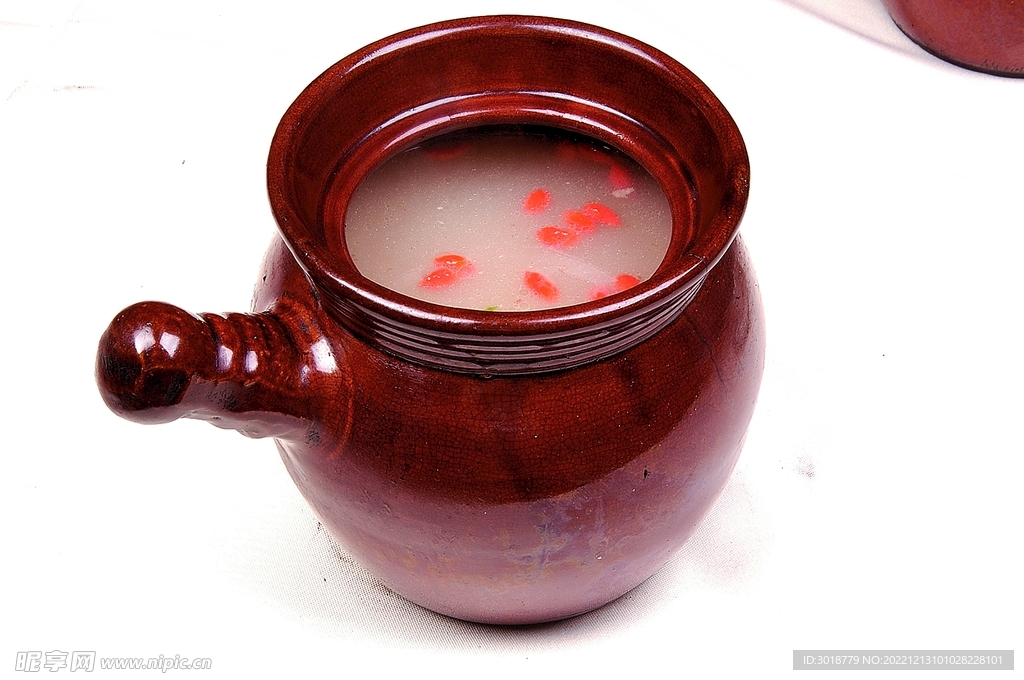 瓦罐莲藕排骨汤