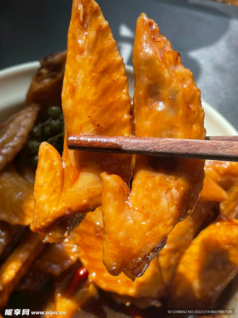 卤鸡翅