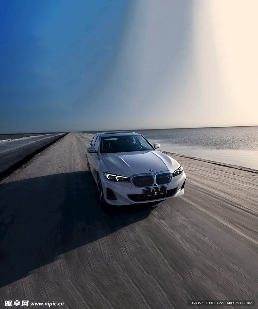 全新BMW i3背景